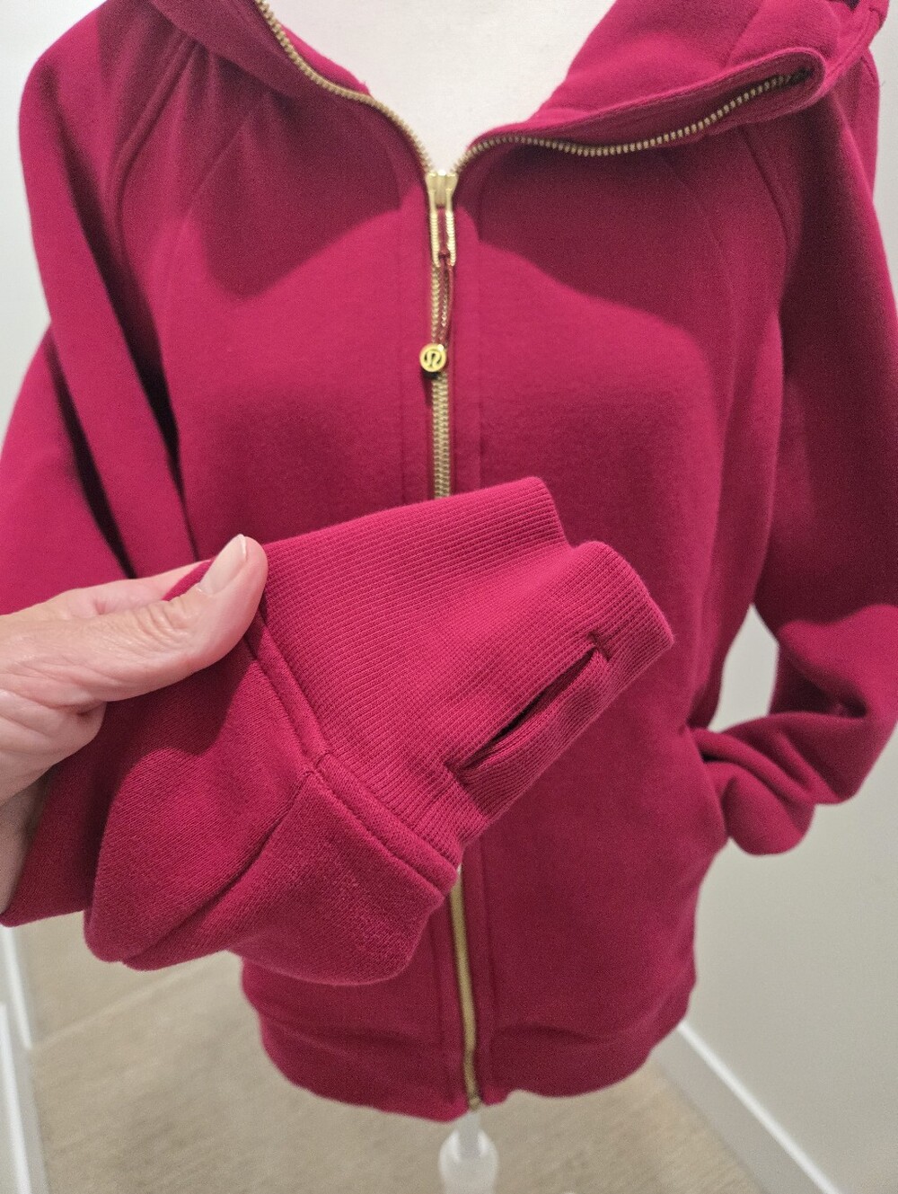 NWOT lululemon athletica Scuba Evolve Full-Zip Hoodie - Raspberry/fuschia - Picture 8 of 11